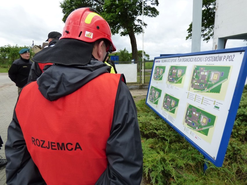 Ćwiczenia strażaków w rozlewni gazu w Sąpolnie