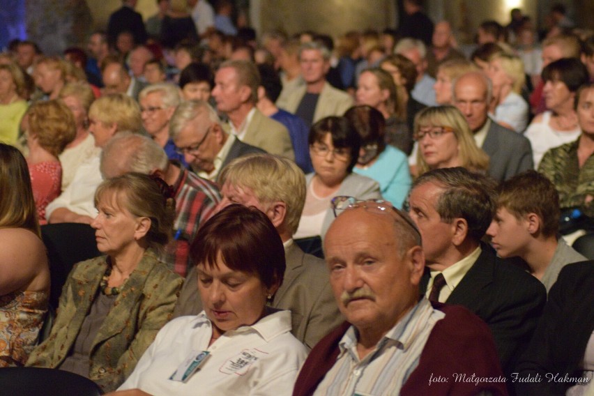 Lato z Telemannem w Żarach. Koncert na dziedzińcu pałacu...