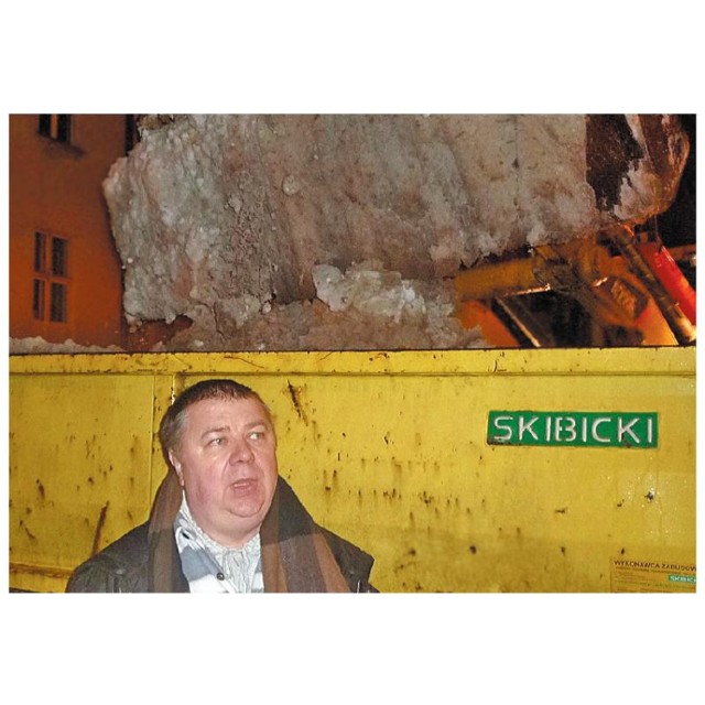 – Tylko w nocy wywieźliśmy 160 ton śniegu – mówi Bronisław Urbański z firmy zarządzającej strefą. – Drugie tyle w dzień.