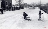 Zima w Radomiu na starych zdjęciach. Tak wyglądało nasze miasto pod śniegiem kilka i kilkadziesiąt lat temu. Zobacz