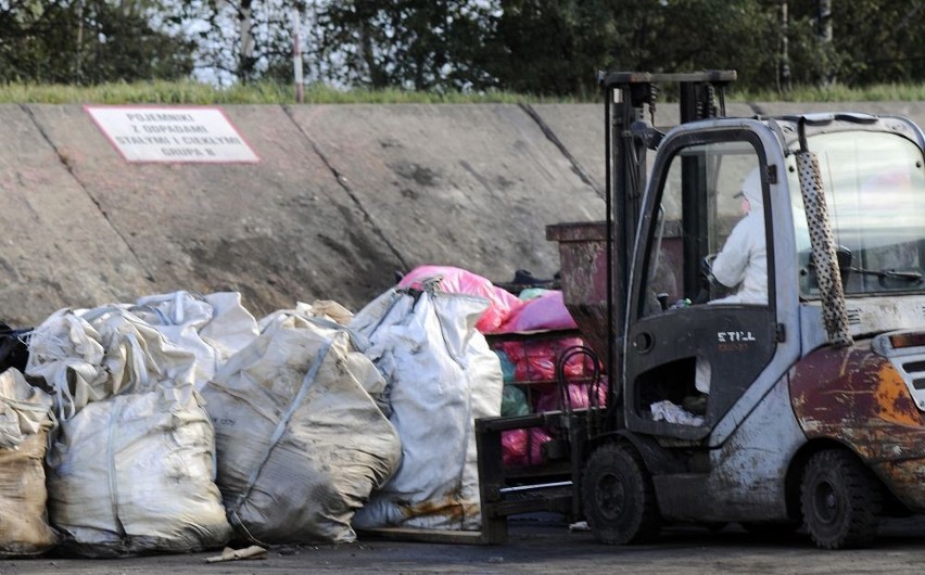Gdańska spalarnia odpadów toksycznych Port Service kilkakrotnie przekroczyła normy? [ZDJĘCIA]