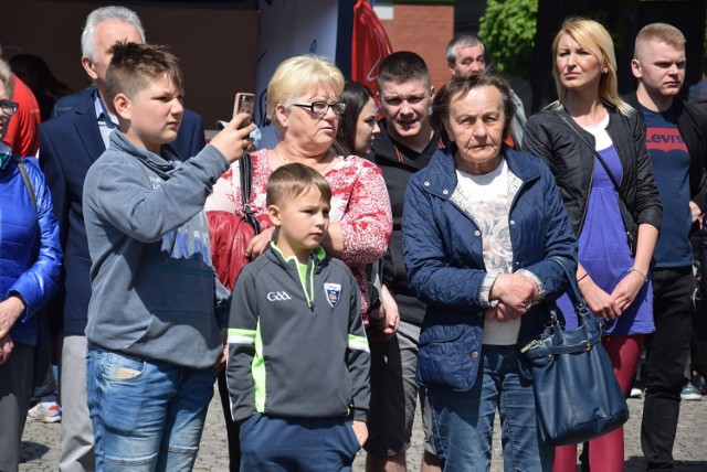 Stargardzianie przyszli dziś na Rynek Staromiejski, by wspólnie uczcić rocznicowe obchody.