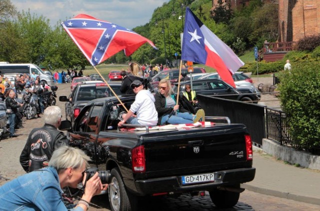 Zlot Samochodów Amerykańskich i Zabytkowych od kilku lat przyciąga tłumy fanów motoryzacji. Jego organizatorem jest Mega Park.  W tym roku główne wydarzenia - parada ulicami Grudziądza, w sobotę 8 sierpnia