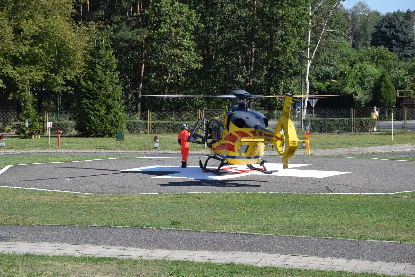 Lądowisko helikoptera przy szpitalu.