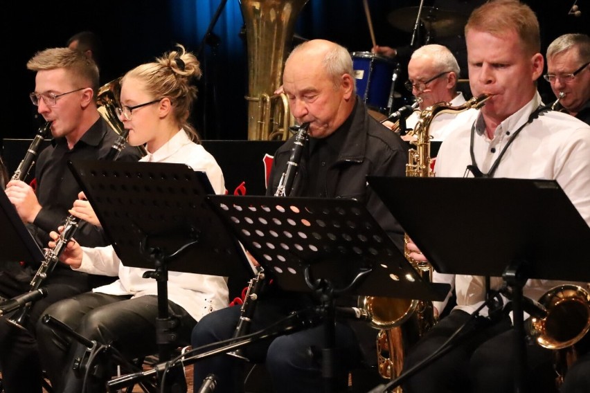 Koncert Orkiestry Miejskiej zainaugurował nowy rok kulturalny w Miejskim Domu Kultury ZDJĘCIA