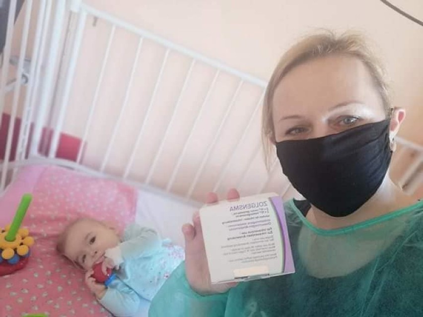 Hania Poczobut chora na SMA jest w Lublinie i dzisiaj otrzymała lek ratujący jej życie [zdjęcia]