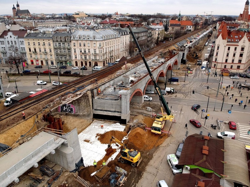 Rosną nowe estakady kolejowe w centrum Krakowa