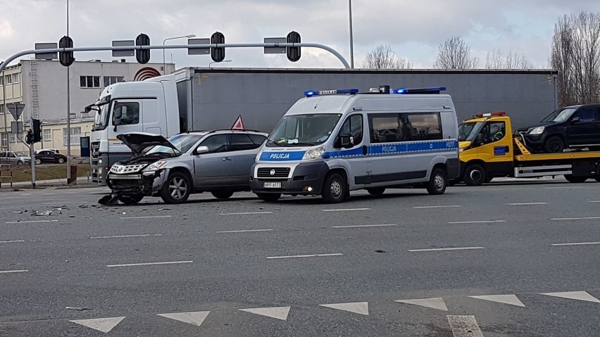 Wypadek na trasie Górna. Zderzenie na skrzyżowaniu...