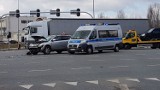 Wypadek na trasie Górna w Łodzi. Zderzenie na skrzyżowaniu [ZDJĘCIA]