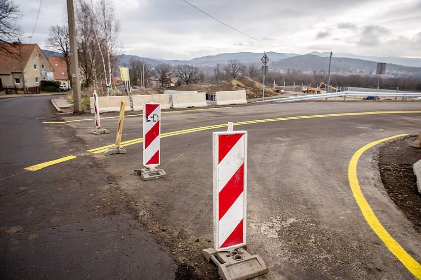 Obwodnica Wałbrzycha. Od dziś można jechać nową częścią obwodnicy na wysokości ulicy Żeromskiego (ZDJĘCIA)