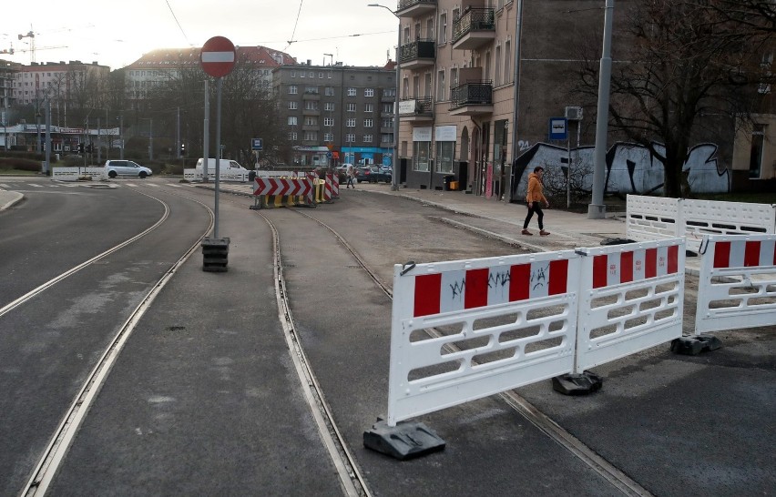 Od dziś pojedziemy całą ul. Kołłątaja, ale kierowców czeka ostatni etap prac na al. Wyzwolenia