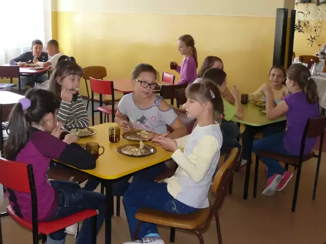 SLD walczy w Pabianicach o szkolne stołówki