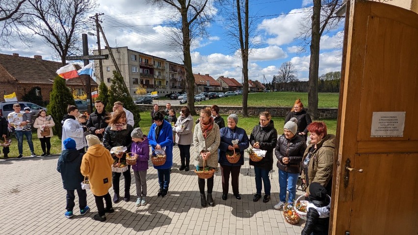 Święcenie pokarmów w Sanktuarium w Lutyni