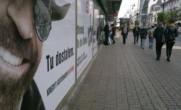 Wielu łodzian łatwo ulega reklamom szybkich pożyczek, nie zastanawiając się nad konsekwencjami.