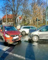 Wypadek na Piastowskiej w Krakowie. Duże utrudnienia w ruchu