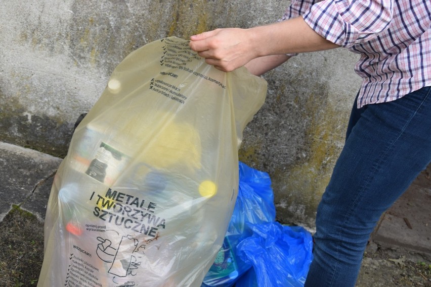 Mieszkańcy Sępólna produkują coraz więcej śmieci
