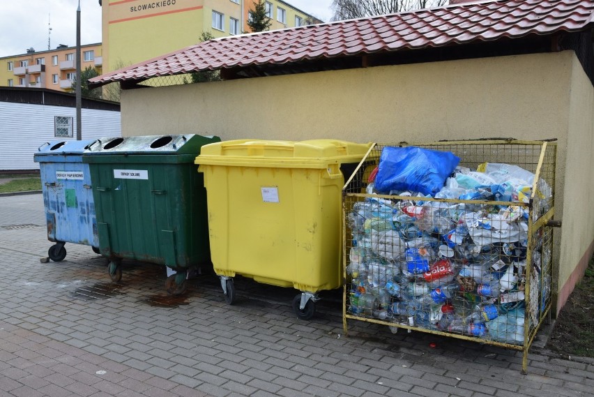 Mieszkańcy Sępólna produkują coraz więcej śmieci