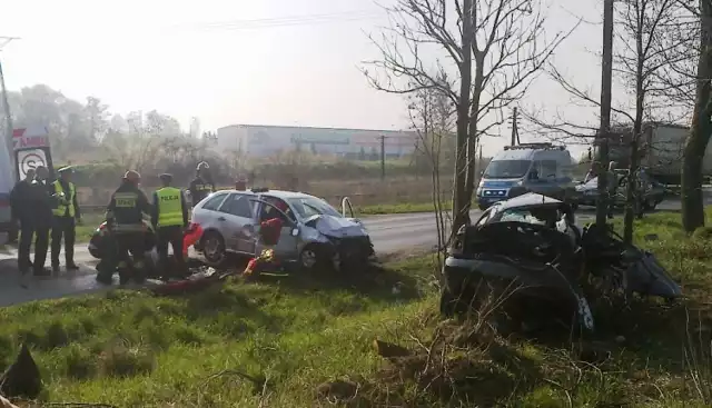 Wypadek w Grzywnie koło Chełmży. Zdjęcie od internauty. Dziękujemy!