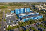 Budżet Dolnego Śląska na 2022 rok. Szpital w Legnicy otrzyma środki m.in. na zakup nowych wind oraz opiekę okołoporodową