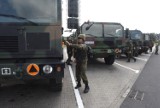 Utrudnienia na drogach z powodu przejazdu wojsk. Kierowców przed problemami w ruchu ostrzega starostwo w Oleśnicy