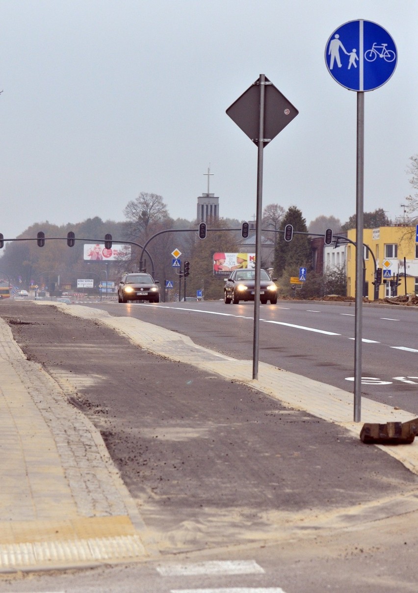 Pofalowana droga rowerowa na Inflanckiej w Łodzi
