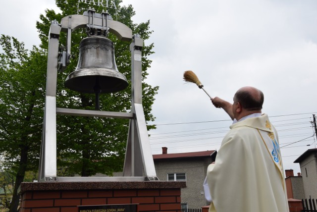 Leszczyny: poświęcono dzwon Maria z 1617 roku