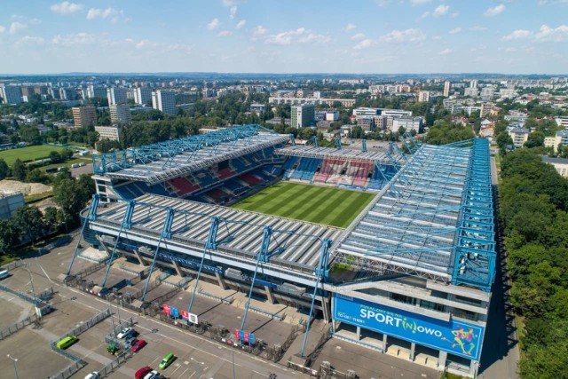 Stadion Miejski im. Henryka Reymana w Krakowie. To tutaj mecze rozgrywają piłkarze Wisły Kraków