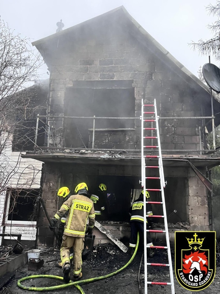 W nocy spłonął dom w gminie Starogard Gdański. Z pożarem...