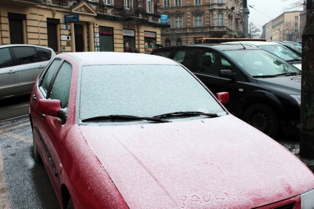 Stało się! Spadł pierwszy śnieg. Mamy go na zdjęciach!