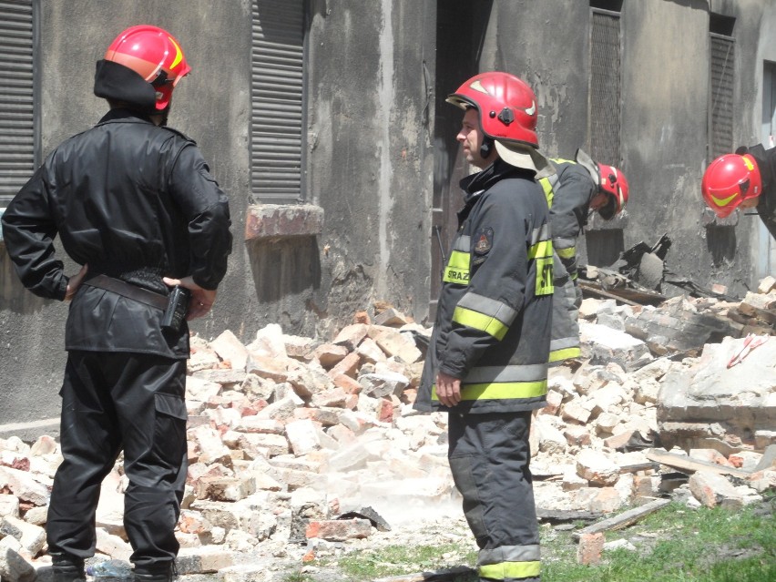 Zawalił się budynek gospodarczy na ulicy Hajduckiej. Na...