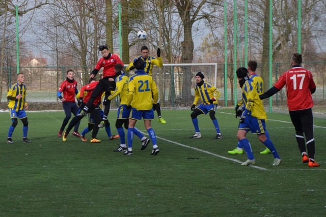 MKS Kluczbork rozbił w sparingu Stal Brzeg 5-2.