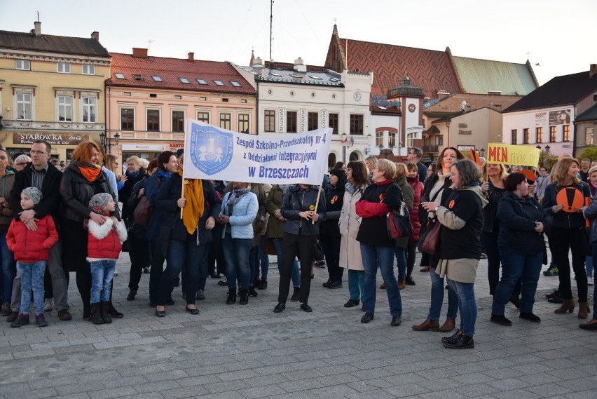 Oświęcim. Nauczycielski protest w imię szczytnych celów