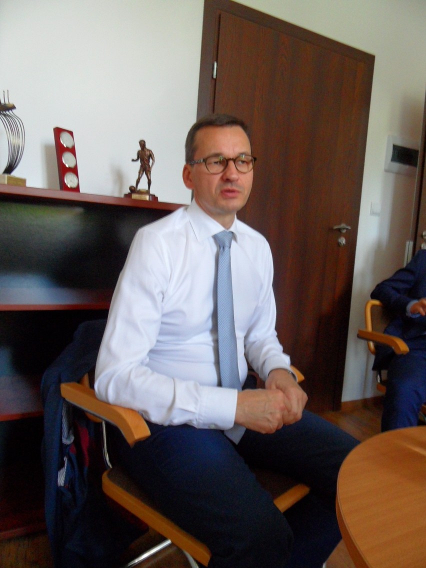 Bytom: Wicepremier Mateusz Morawiecki w biurze poselskim Wojciecha Szaramy.