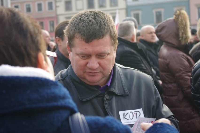 KOD Zamość: Manifestacja w obronie demokracji i Trybunału...