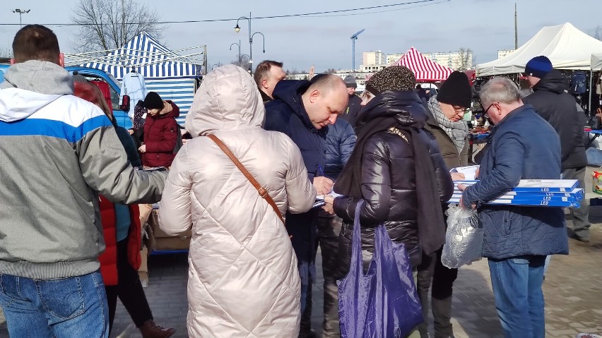 Referendum w Piotrkowie - zbierają podpisy pod wnioskiem o...