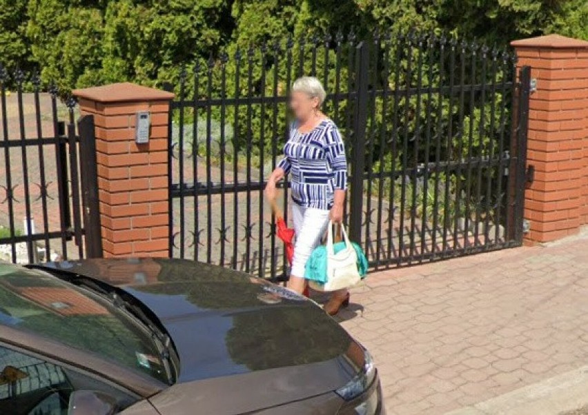 Mamy Cię! Oto ludzie upolowani przez Google Street View na ulicach Kielc. Zobacz nietypowe zdjęcia zrobione przez samochód Google'a