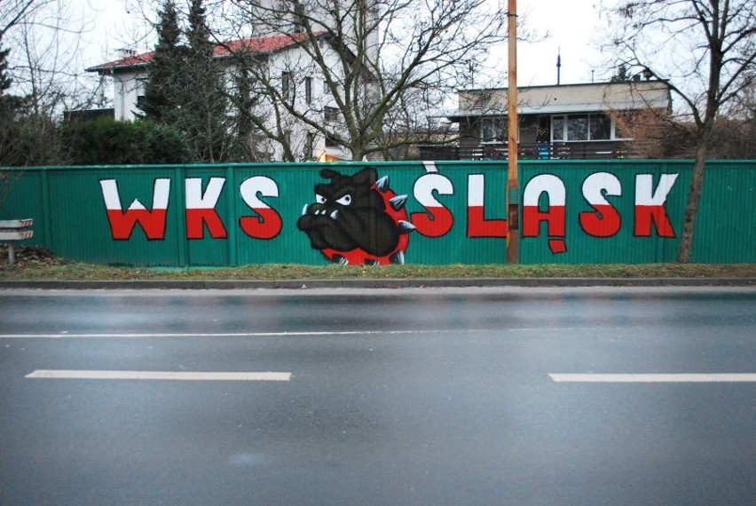 Liczymy graffiti kibiców Śląska Wrocław