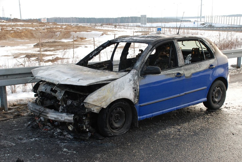 Powiat chojnicki: Na obwodnicy Chojnic zapalił się samochód [ZDJĘCIA]