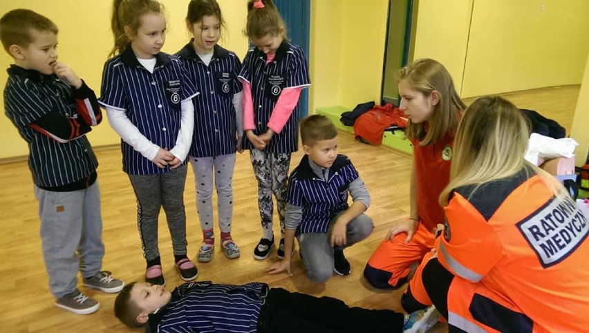6-latki ze Szkoły Podstawowej w Suwałkach ratowały życie kolegom [ZDJĘCIA]