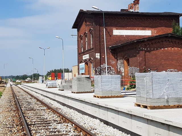 Dzięki inwestycji PKP Polskich Linii Kolejowych S.A. podróż pomiędzy Nysą i Opolem skróci się o około 40 min. - z 1 godziny 35 minut do około 55 minut.