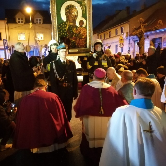 Obraz Matki Boskiej Częstochowskiej w parafii w Czempiniu