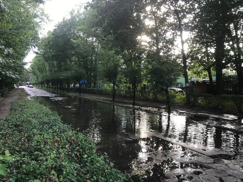Wjazd na Ośrodek Wypoczynkowy w Mierzynie znów został zalany...