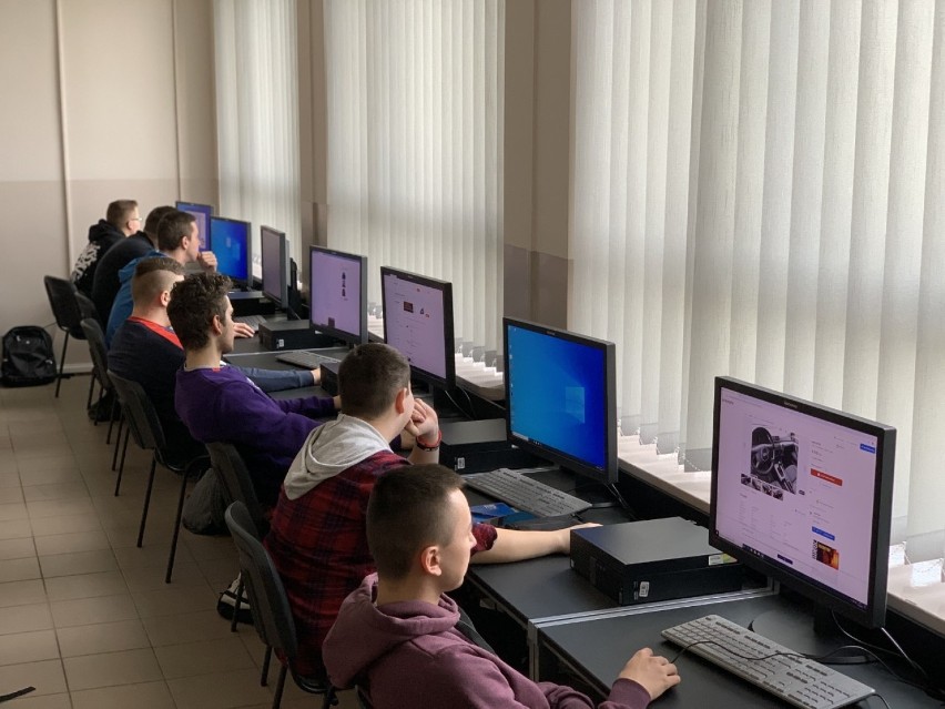 Nowoczesna pracownia komputerowa w ZSP 1 w Radomsku 