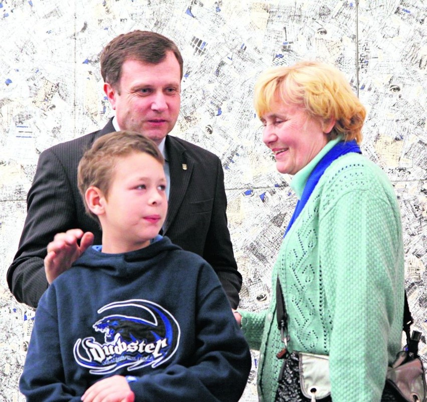 Jacek Karnowski, Ewa Jarosz i jej 8-letni podopieczny