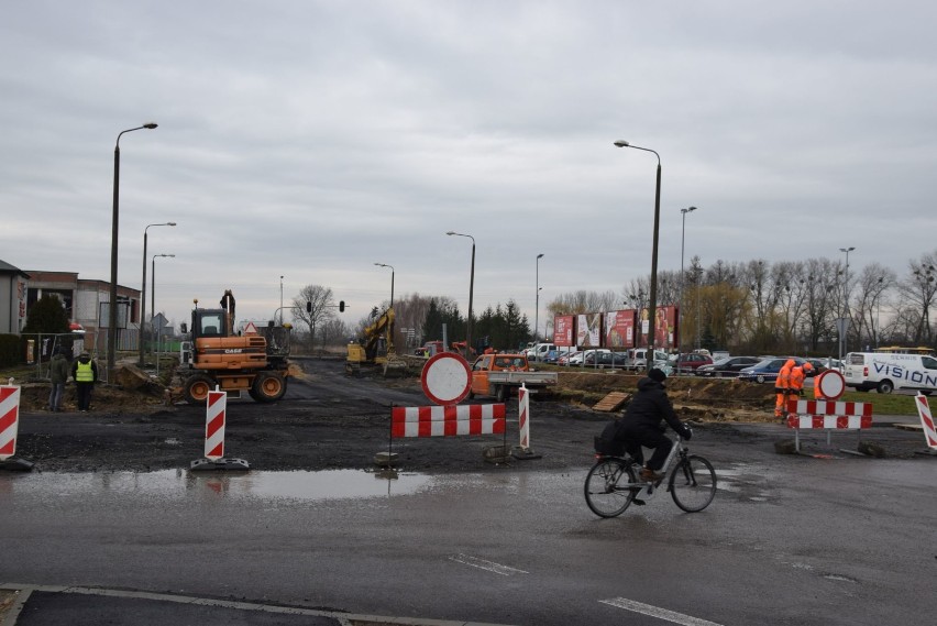 Przebudowa Warszawskiej i Popiełuszki ruszyła na dobre [ZDJĘCIA]