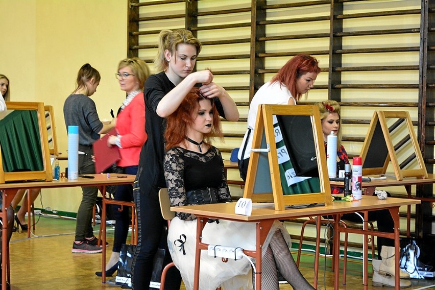 Ruda Śląska: Młodzi mistrzowie fryzjerstwa sprawdzili swoje umiejętności