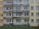 KRÓTKO: Pożar szafki na balkonie przy ul. Baczyńskiego w Zabrzu