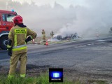 Gniezno. Pożar auta na ulicy Wrzesińskiej. Samochód całkowicie spłonął