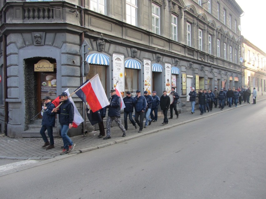 Pracownicy Poczty Polskiej protestowali w Żywcu [ZDJĘCIA]