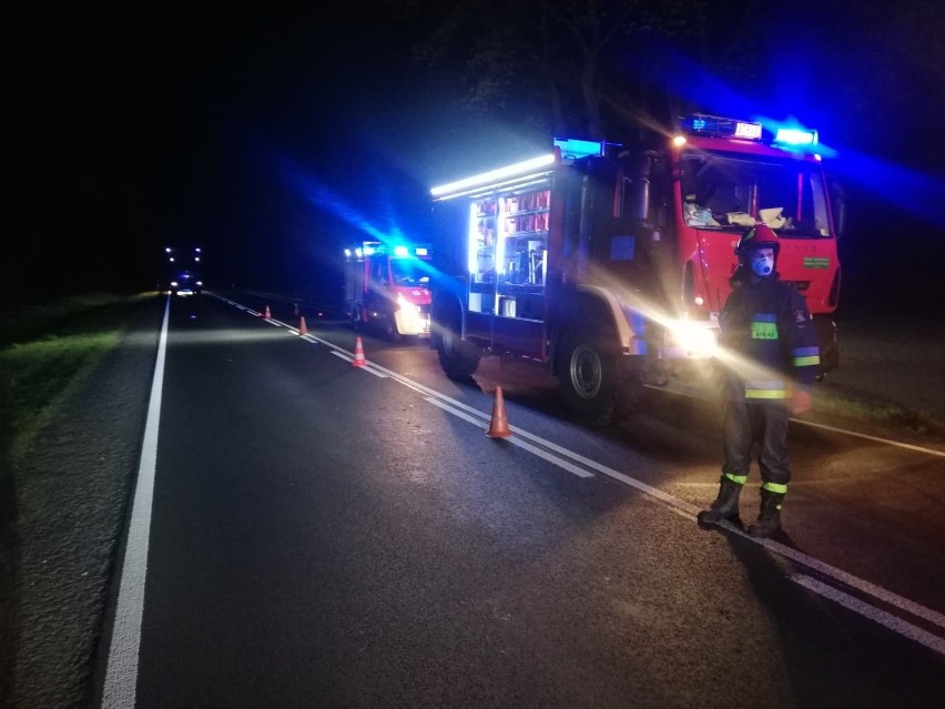 Słomków Suchy. 20-latek w stanie ciężkim, poszukiwany kierowca drugiego pojazdu[FOTO]